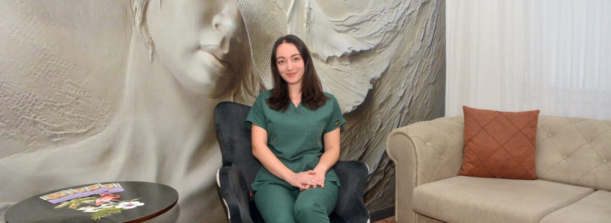 labioplasti.com.tr sitesi ecemnur solak görseli